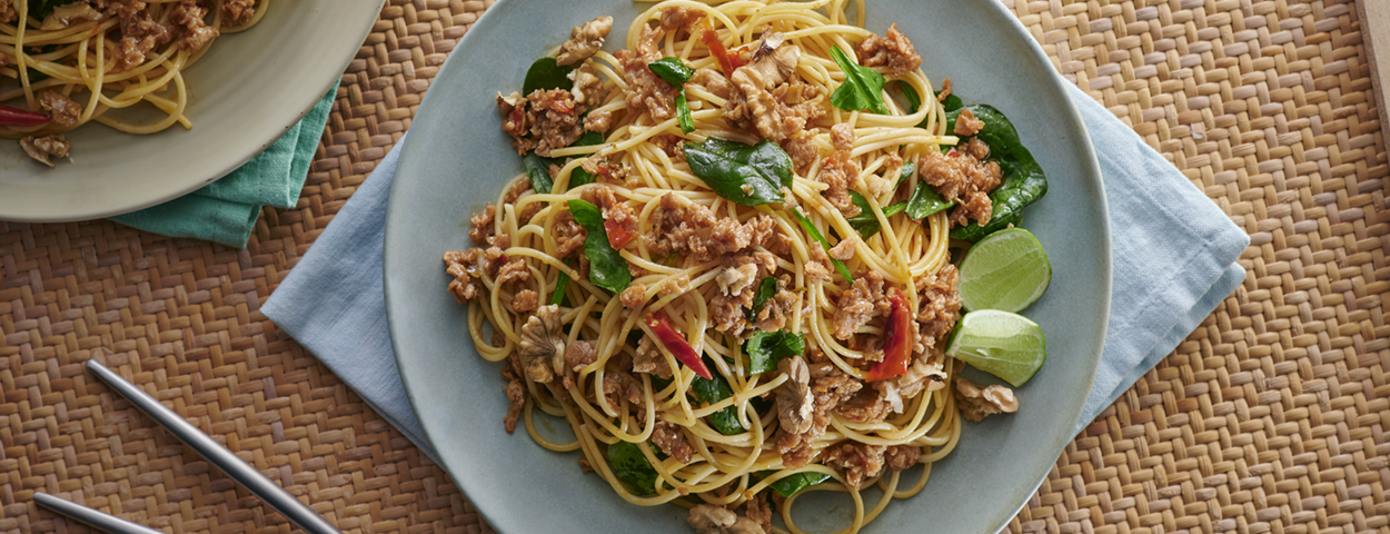 Soya Flakes in Chilli Pasta with Spinach